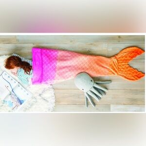 Pillowfort Ombre Mermaid tail blanket